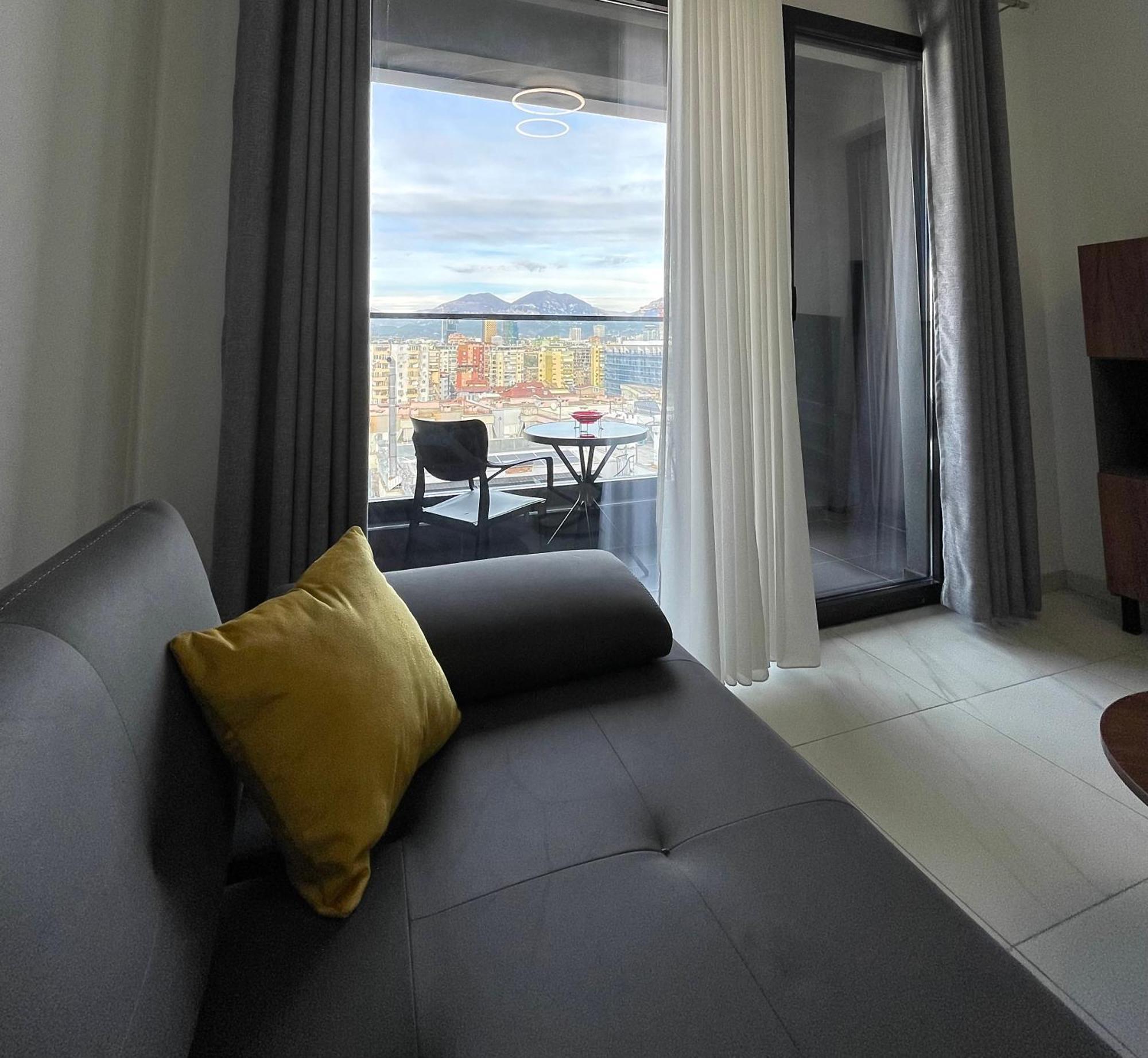 Tirana Hideaways , Breathtaking View Apartment Luaran gambar